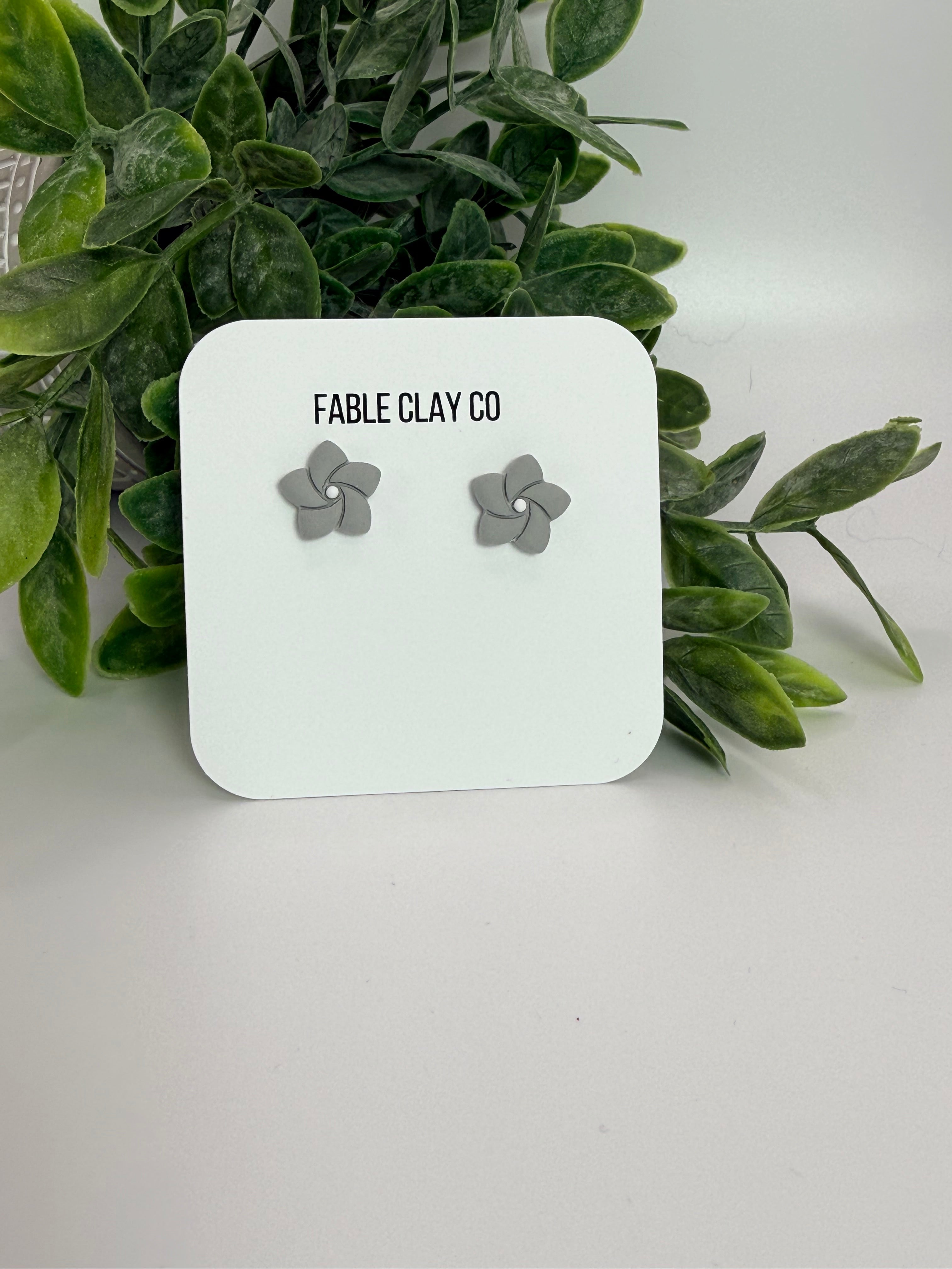 Fable Clay Co Fleur No. 1 ceramic vase with a smooth, rounded shape and neutral finish, perfect for floral arrangements.